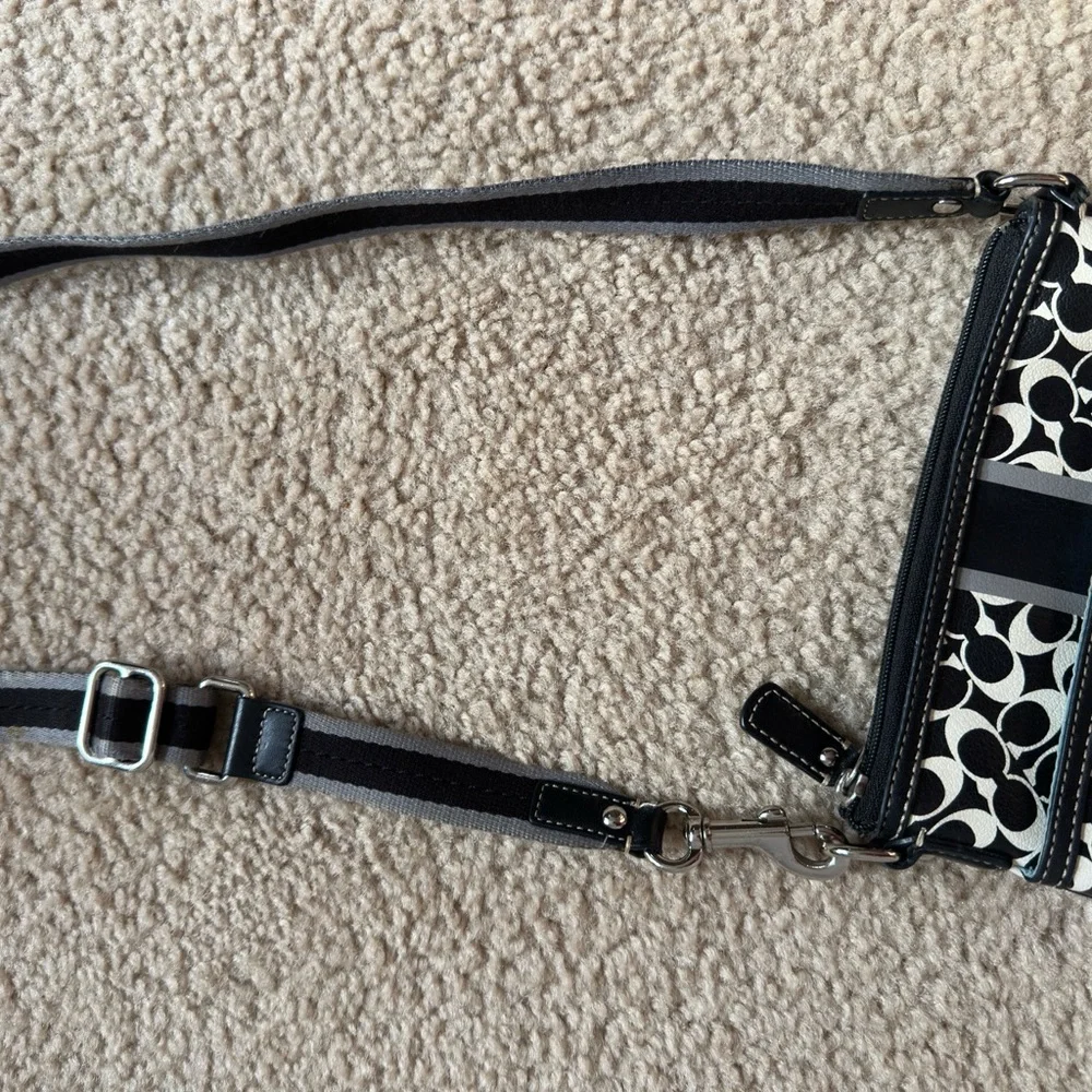 Black and White‎ Coach Crossbody Bag